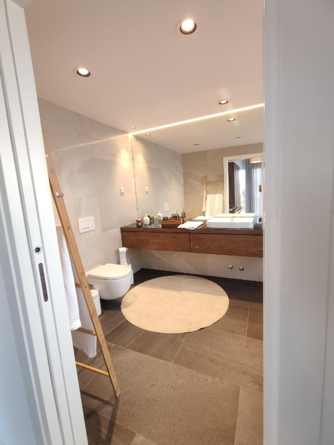 2 Terraces Flat River And Marina View Appartement
